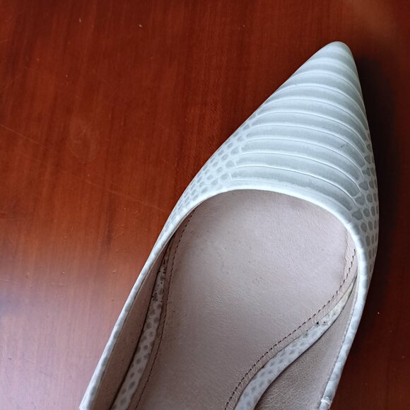 Women's Grey & Bone Snake Embossed Point Toe Pumps - Picture 11 of 13